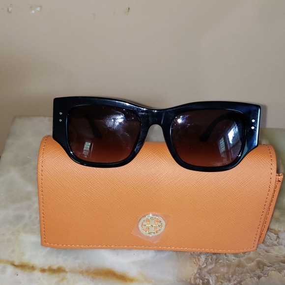 Tory Burch Accessories - TORY BURCH SUNGLASSES